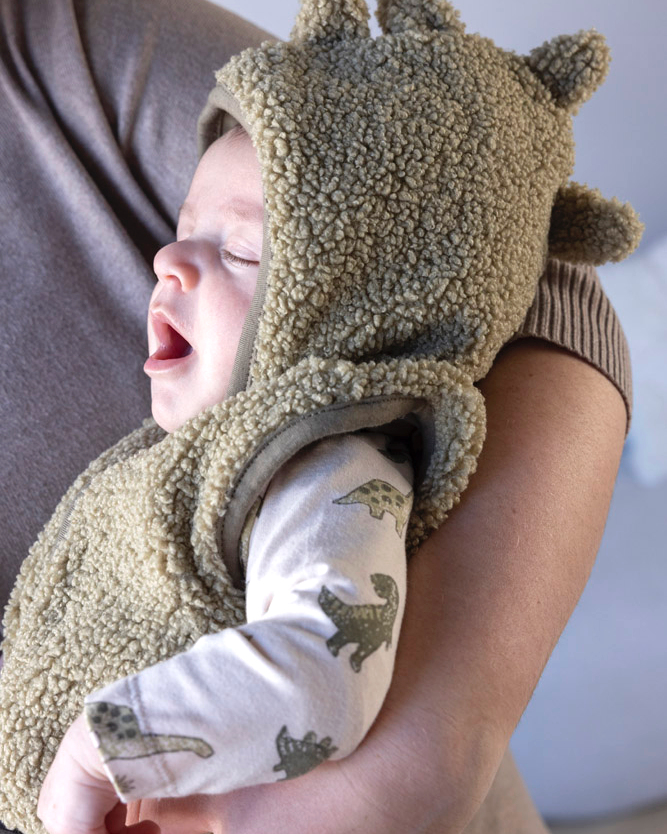 ROAR_VEST_BABY.png