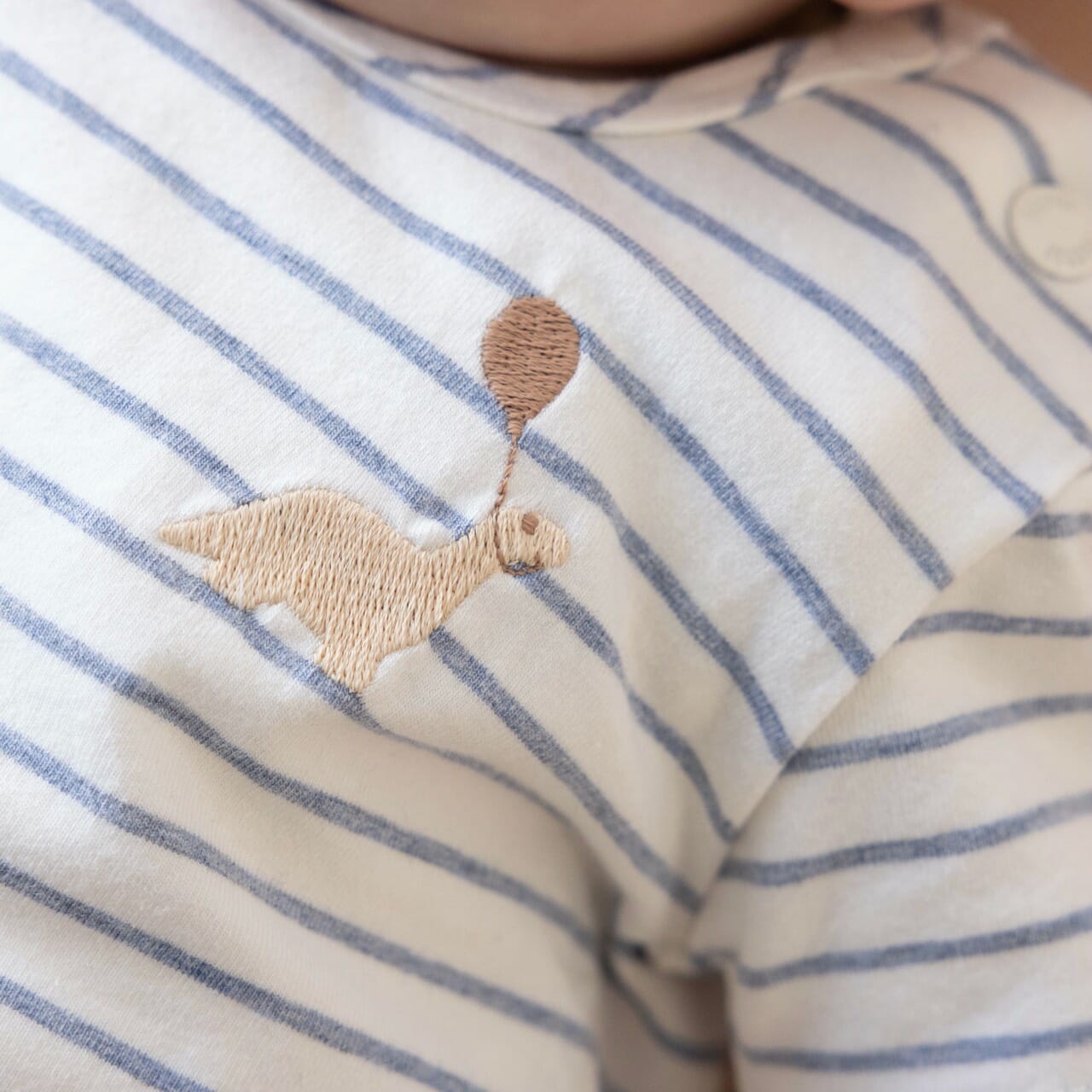 A-ROARABLE "Dino with Ballon" Short Sleeve Stripe Top