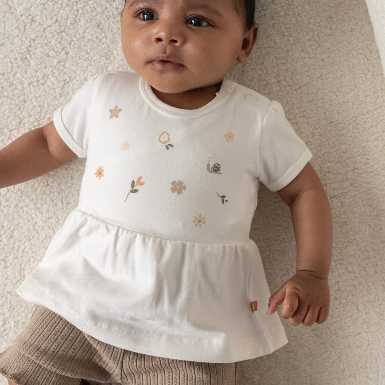 BLOOM WITH LOVE Short Sleeve Tunic Top
