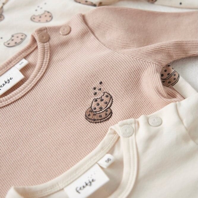 CUTE COOKIE - 2x2 Rib Knit Signature Top