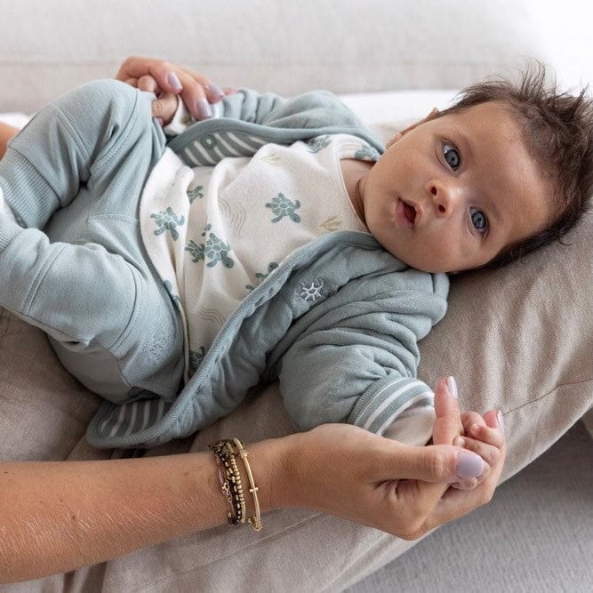 TURTELLY COOL - Allover Print "Fancy Fabric" Knit Top