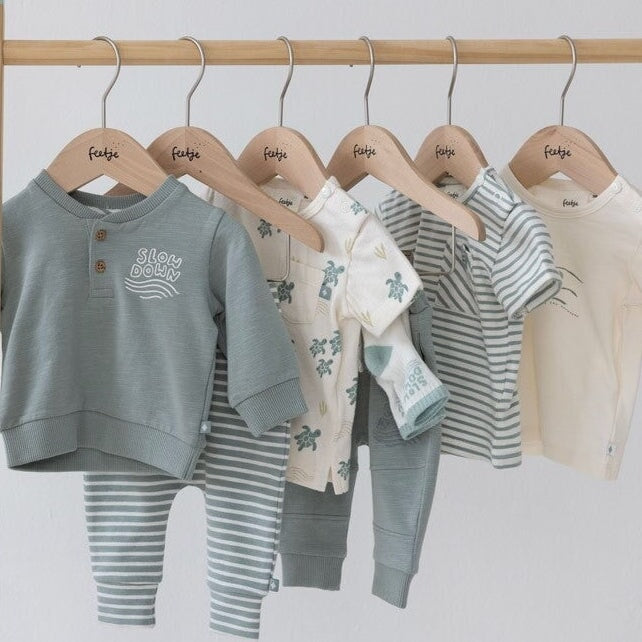 TURTELLY COOL - Allover Print "Fancy Fabric" Knit Top