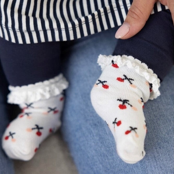 MON CHERI - Very Sweet Lace Cap Socks!