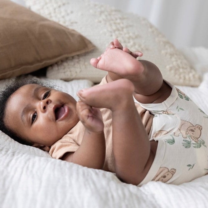 THE CHILL CLUB - Allover Print Chilln' Shorts