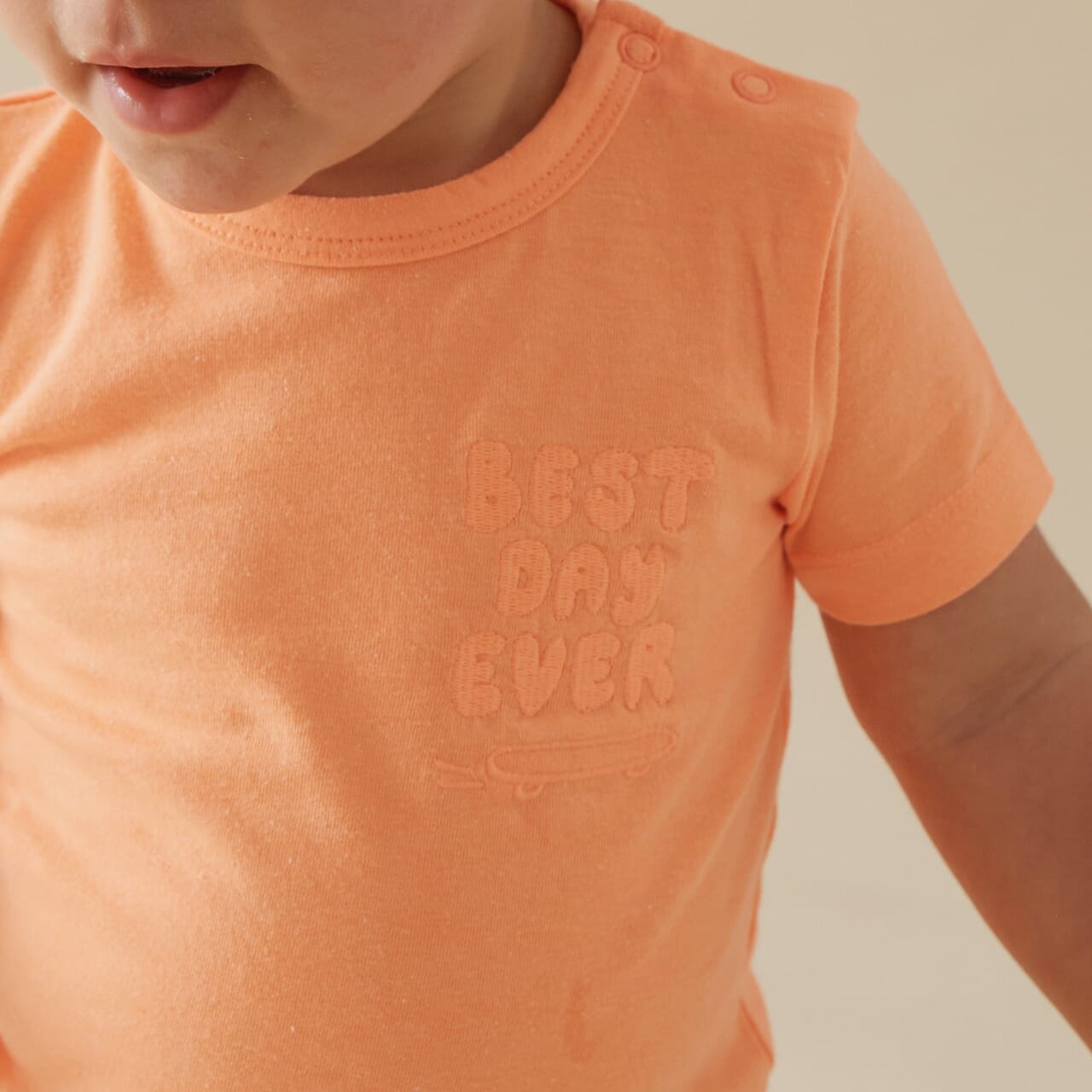 CHECKMATE “Best Day Ever” Appliqué Slub Yarn Top