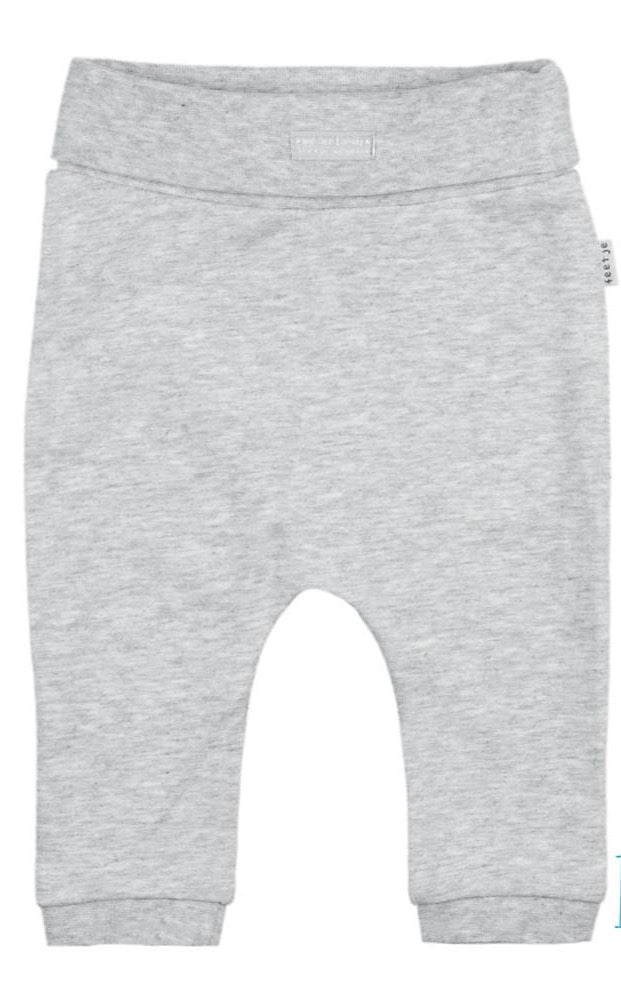 GIRAFFE Solid Pull-On Pant